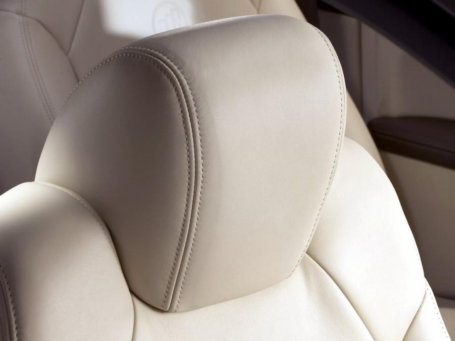  Buick Enclave Concept 2006 года  (фото 20 из 43)